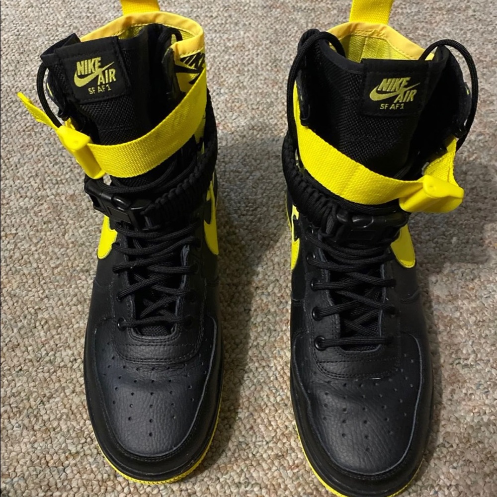 Nike Air Force